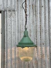 Groene bol lamp Industrieel stijl in Ribbelglas en metaal,