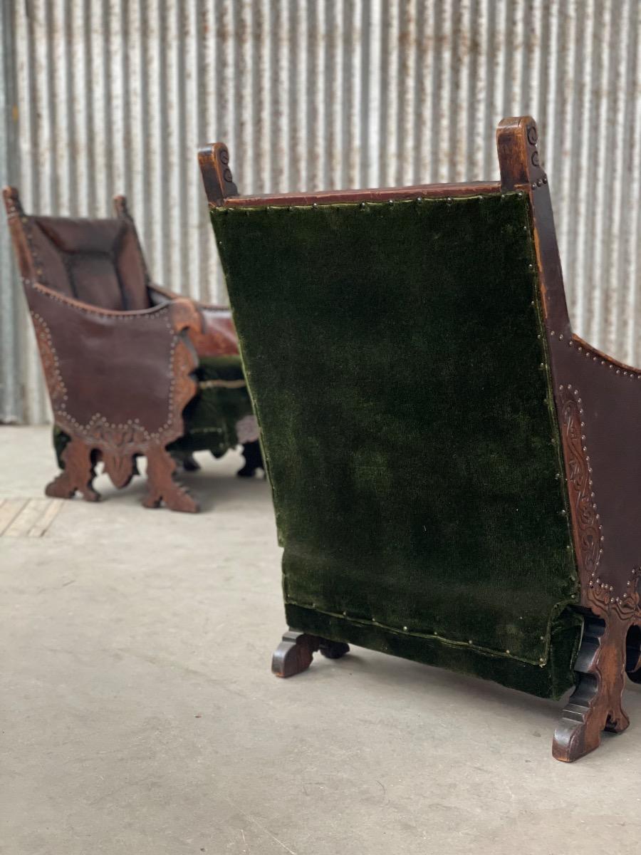 2 Antique Set oak and Leather armchairs