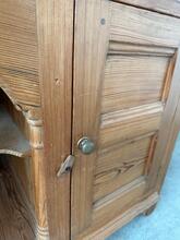 Kast Antiek stijl in hout en ijzer,