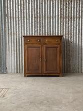 Kast Antiek stijl in hout,