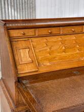 Antiek klep bureau