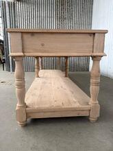 Reproductietafel oud eikenhout Antiek  stijl in hout , Europa  Reproductuctie