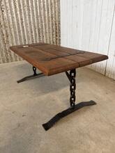 Salontafel brutalist Antiek stijl in Hout en ijzer ,