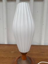 Scandinavische tafel lamp  Antiek stijl in glas en hout , 20e eeuw