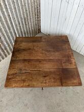 Tafel  Antiek stijl in hout,