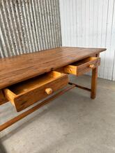 Tafel Antiek stijl in hout,