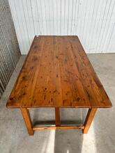 Tafel Antiek stijl in hout,