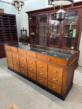 Toonbank Antiek stijl in hout en glas, Europa 20e eeuws