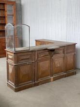 Antieke hoek toonbank met glazen balie, Frankrijk 1900