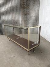 Toonbank glas Antiek stijl in Glas, Europa 20e eeuws
