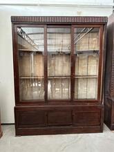 Antique style Antique shopcabinet in Wood and glass, Europe