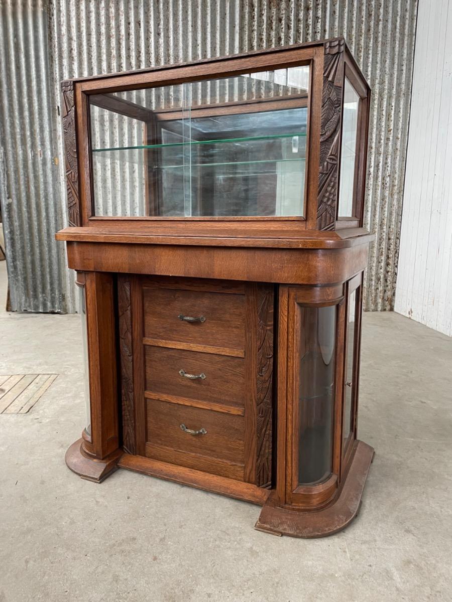 Antique art deco Shopcabinet