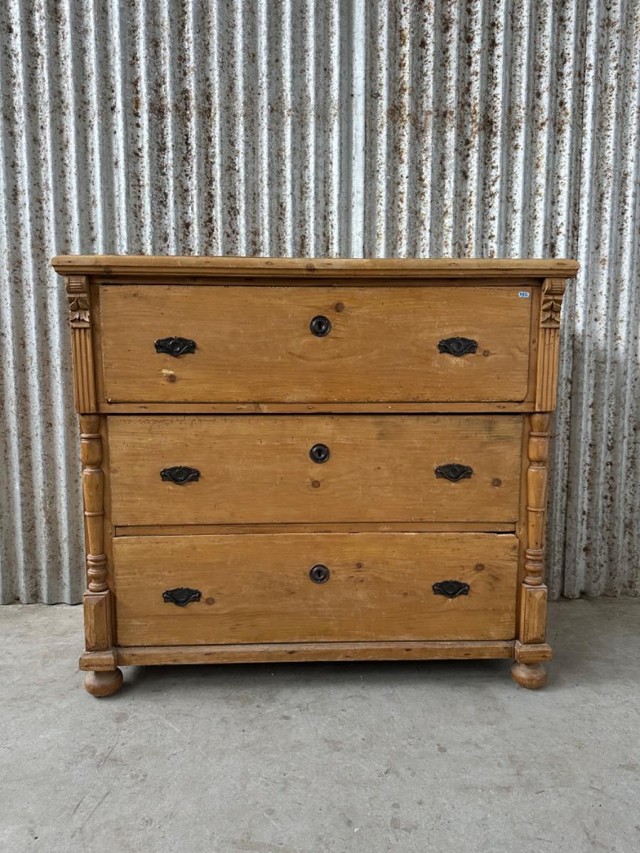 Antique Chest of drawers