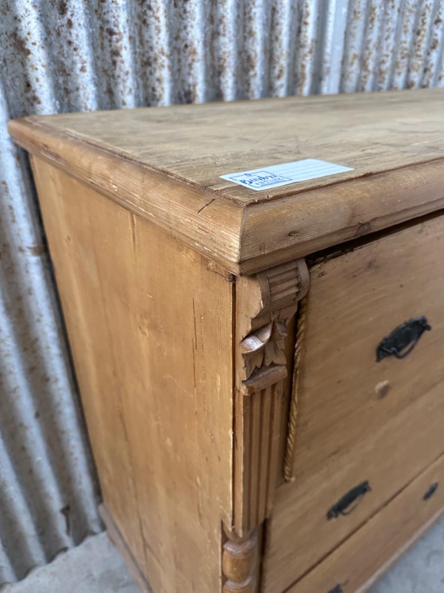 Antique Chest of drawers