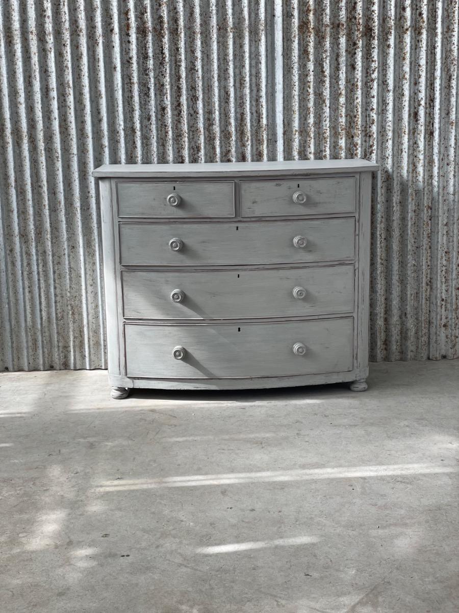 Antique Chest of drawers