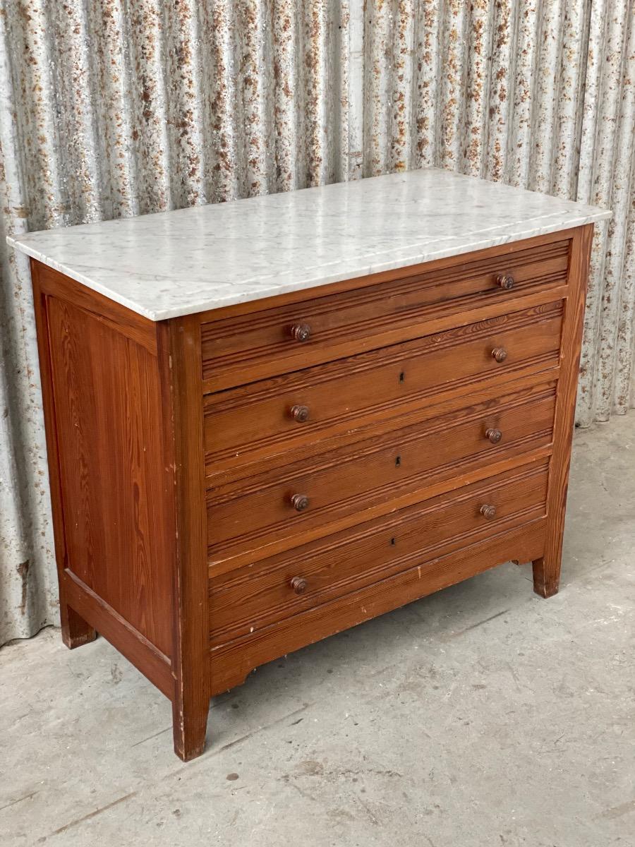 Antique Chest of drawers