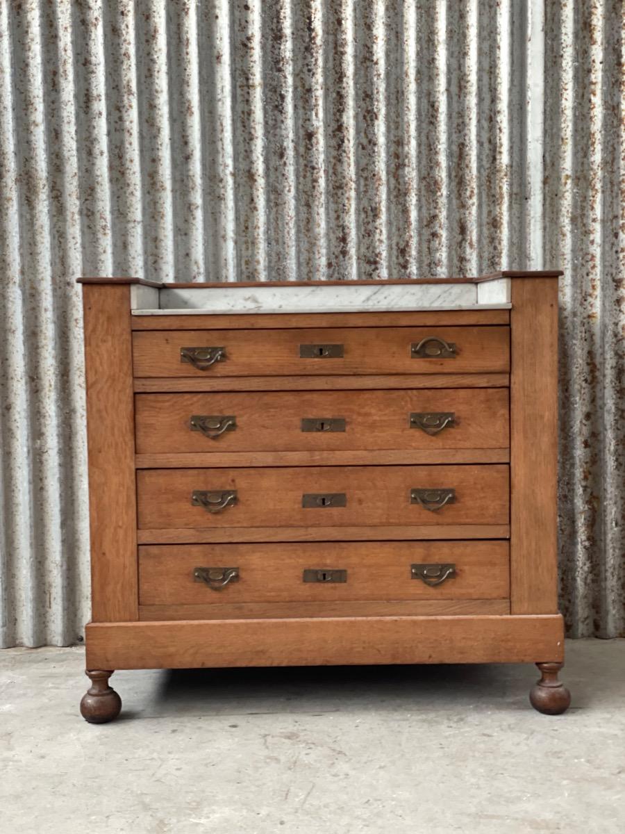 Antique Chest of drawers