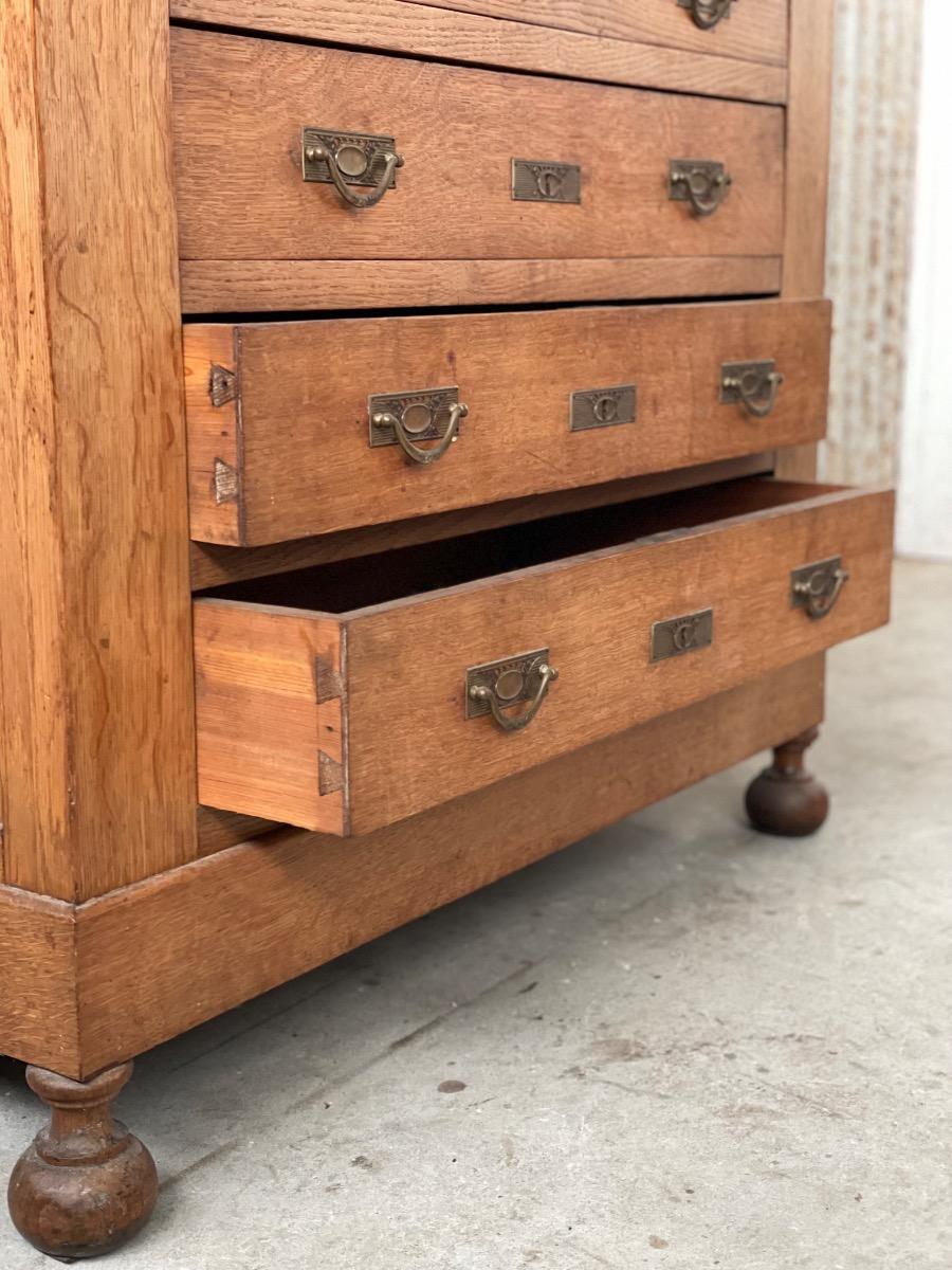 Antique Chest of drawers