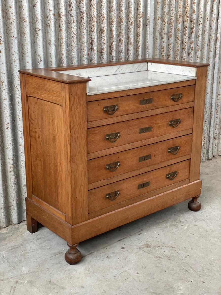 Antique Chest of drawers