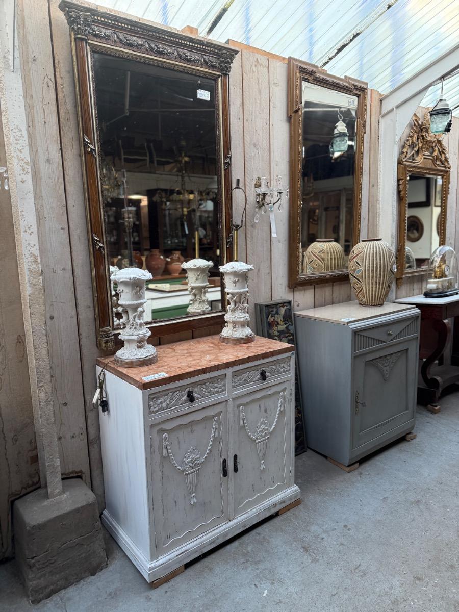 Antique Chest of drawers