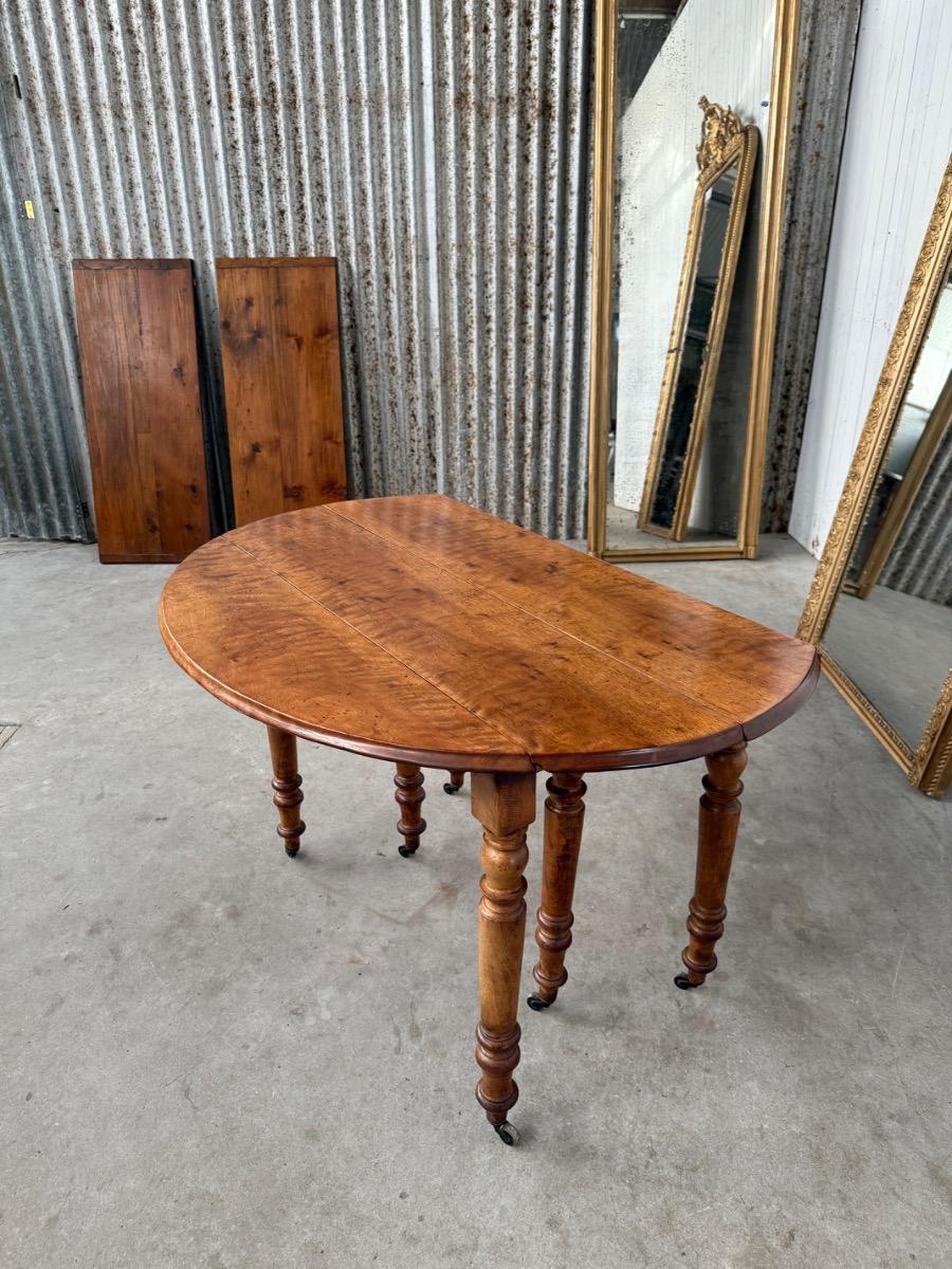 Antique Extendable dining table