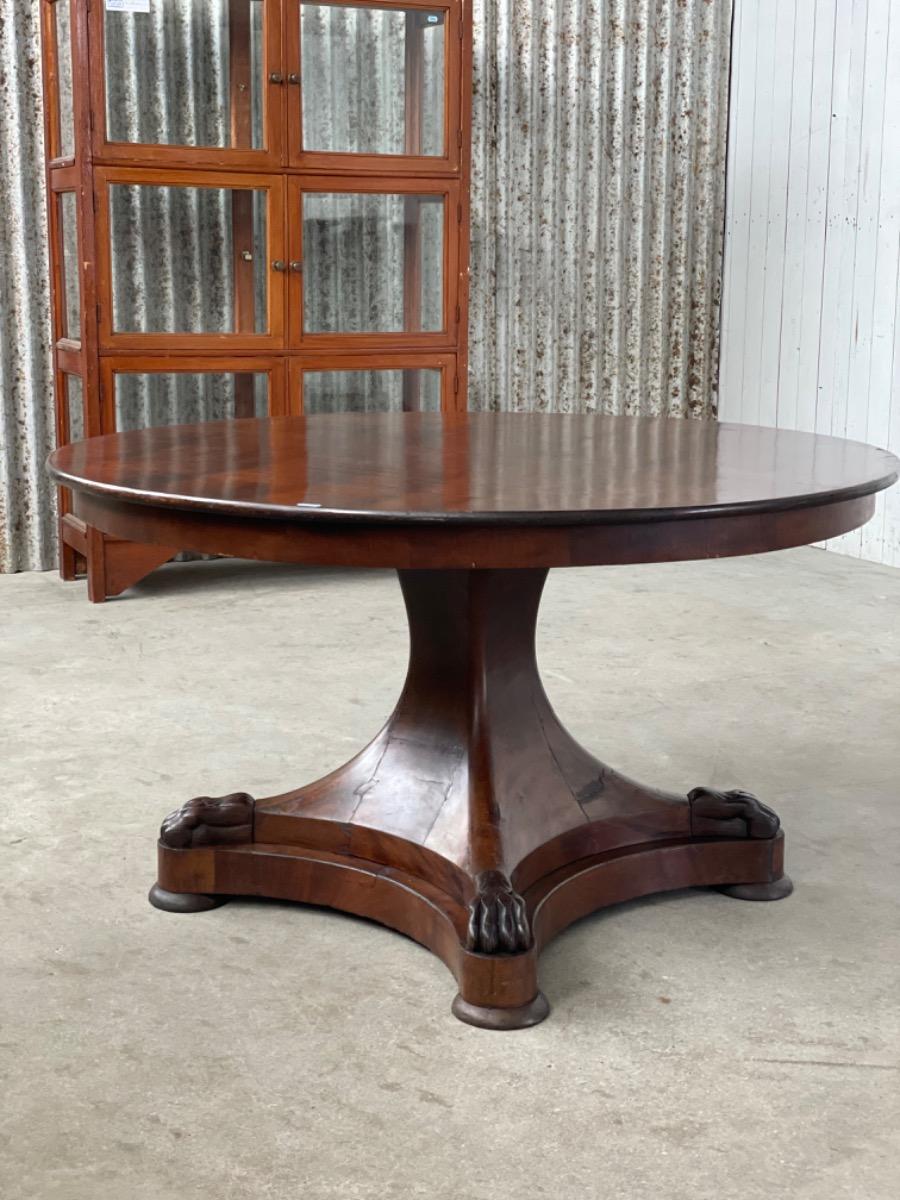 Antique Round coffee table