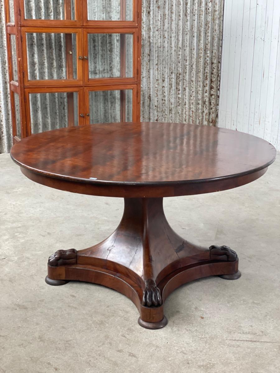 Antique Round coffee table