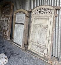 Antique style Window frame in Wood and iron