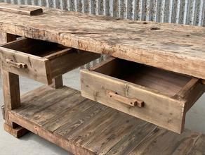 Antique style Antique workbench in Wood