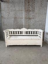 Brocante Witte Klepbank Met Opbergruimte stijl in hout , Frankrijk 20e eeuw