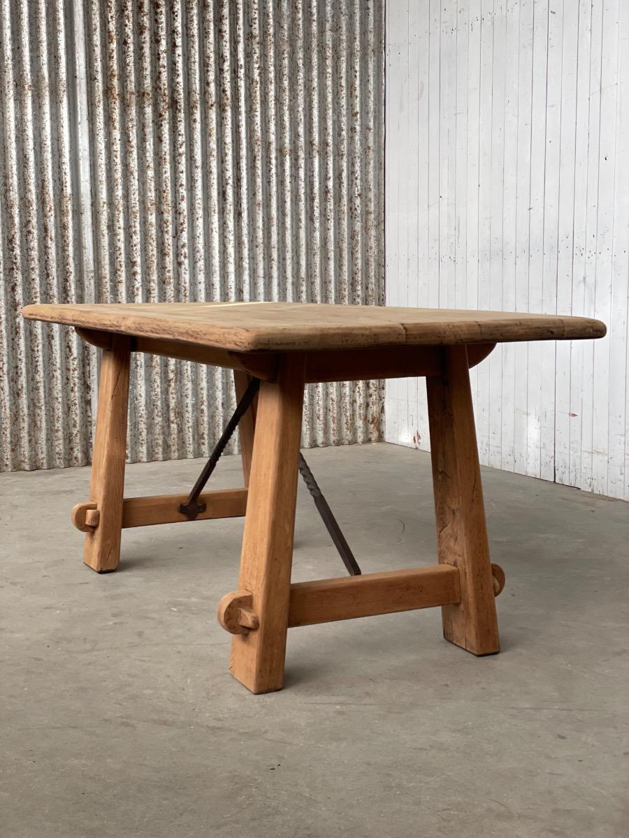 Brutalist Oak Brutalist dining table