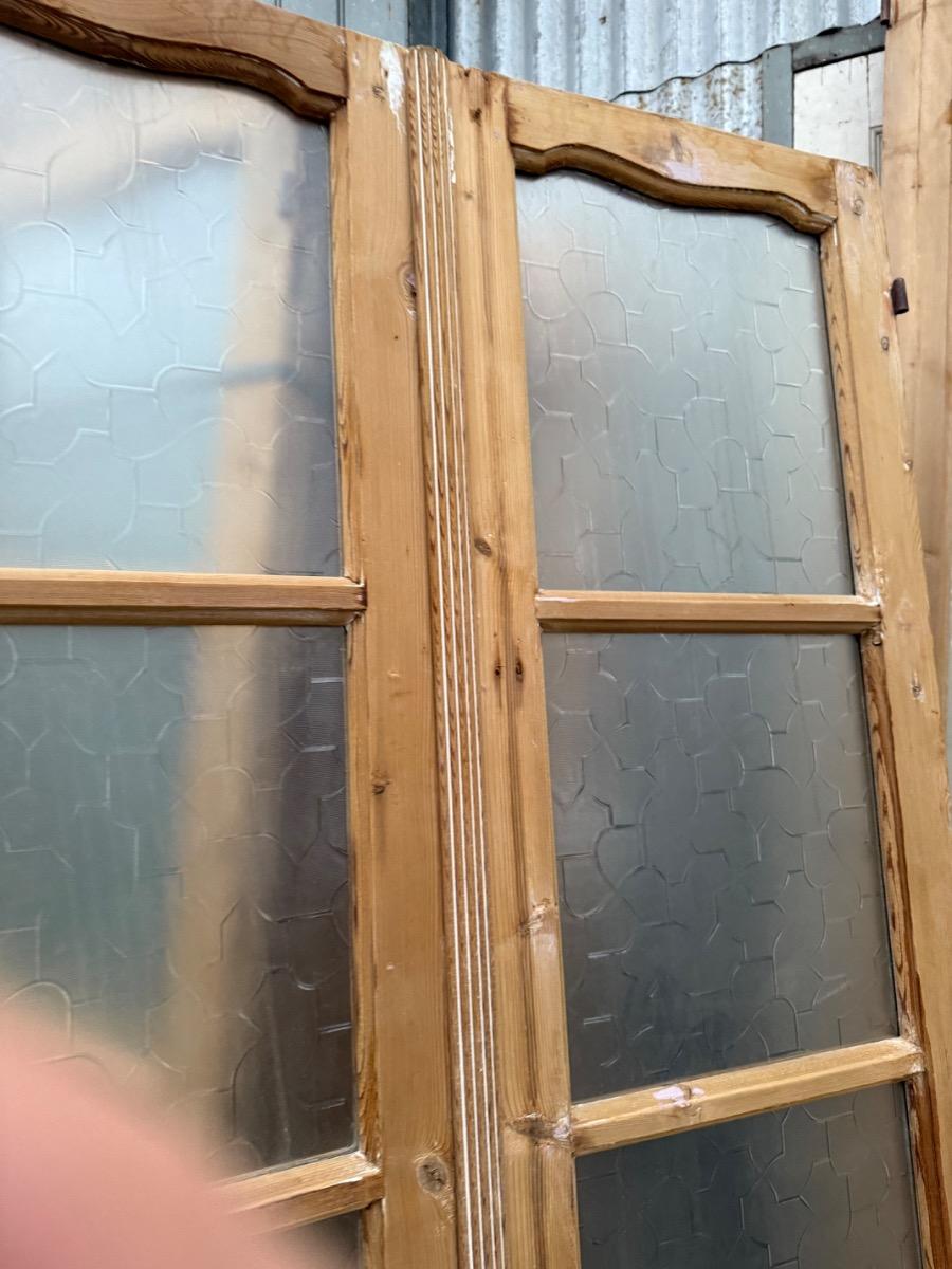 Doors glass