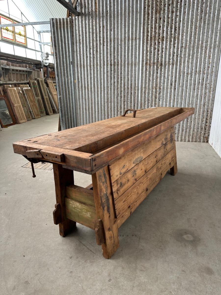 Industrial Workbench