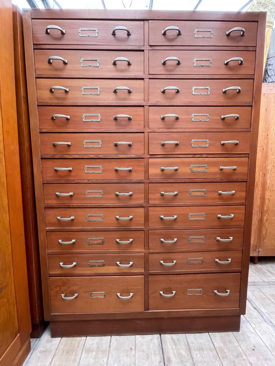 European Antique Style Wooden Drawer Chest