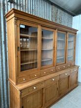 Repro kast stijl in grene en glas,